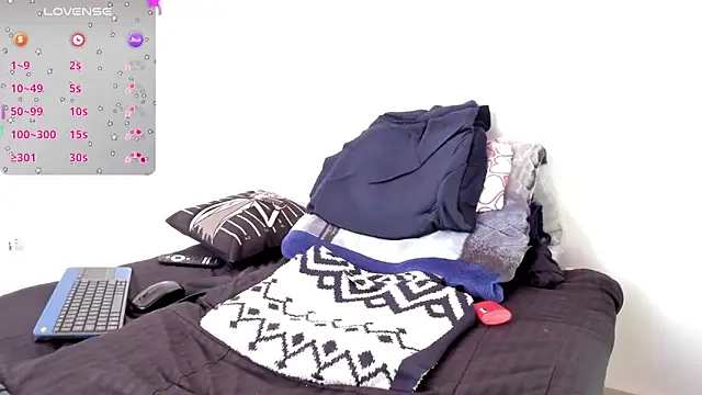 Aron Baylor online show from 10/09/25, 01:11