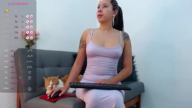 marthina thompsson online show from 02/20/25, 01:19