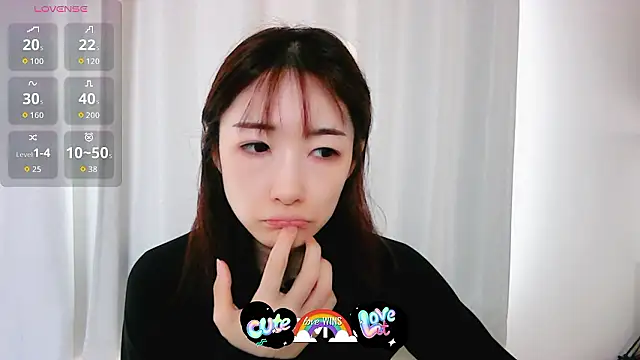 Love me Eri  online show from 10/27/25, 01:06