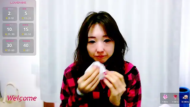 Snapshot of Love_me_Eri_ chatting on 03/03/25, 05:58 Love me Eri online show from 03/03/25, 05:58