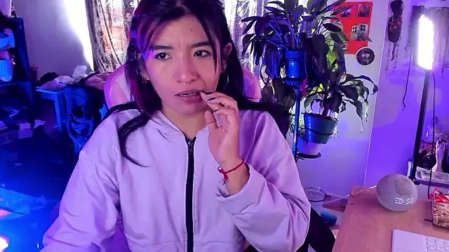 annie walker6 online show from 02/17/26, 07:22