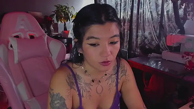 annie walker6 online show from 10/09/25, 05:35