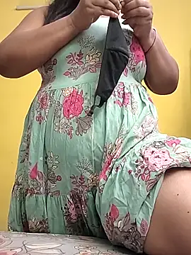 Snapshot of flamingoss chatting on 12/21/25, 07:48 flamingoss online show from 12/21/25, 07:48