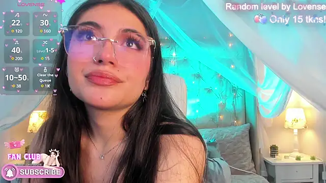 Snapshot of Ellie_Jhonson__ chatting on 02/23/25, 08:39 Ellie Jhonson   online show from 02/23/25, 08:39