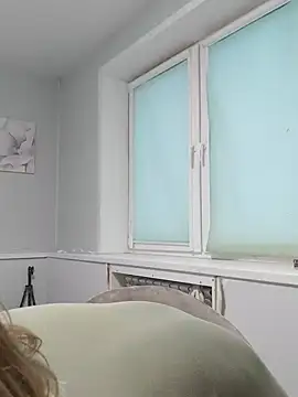 Linda Gregory online show from 02/12/25, 06:08