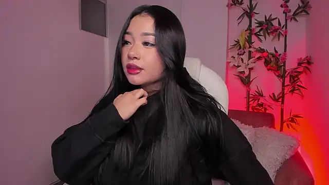 Snapshot of Lulu_Sakura_ chatting on 01/21/25, 04:43 Lulu Sakura online show from 01/21/25, 04:43