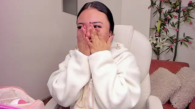 Snapshot of Lulu_Sakura_ chatting on 03/15/25, 03:18 Lulu Sakura online show from 03/15/25, 03:18