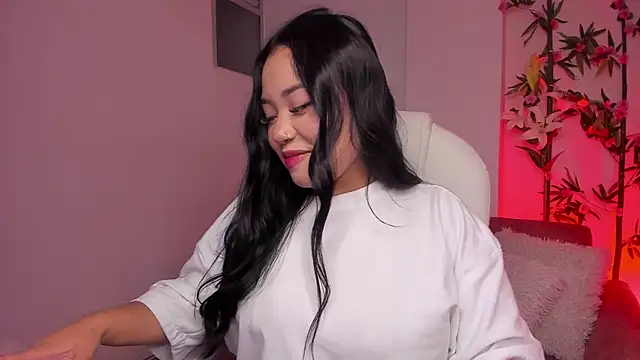 Snapshot of Lulu_Sakura_ chatting on 01/07/25, 06:05 Lulu Sakura online show from 01/07/25, 06:05