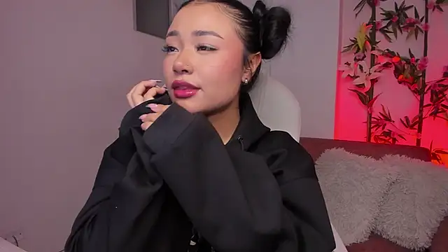 Snapshot of Lulu_Sakura_ chatting on 01/30/25, 03:00 Lulu Sakura online show from 01/30/25, 03:00