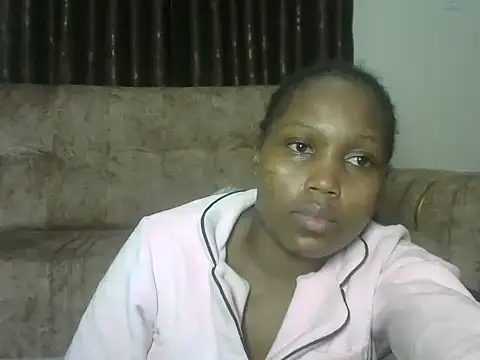 Snapshot of AurelAda chatting on 10/10/25, 10:32 AurelAda online show from 10/10/25, 10:32