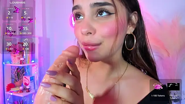 Snapshot of crisbell_lopez chatting on 03/20/25, 01:02 crisbell lopez online show from 03/20/25, 01:02