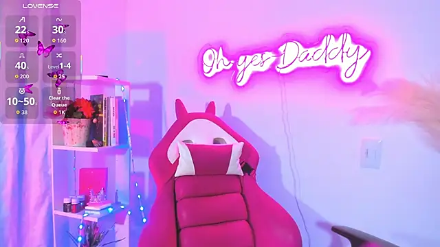 Snapshot of crisbell_lopez chatting on 10/30/25, 01:15 crisbell lopez online show from 10/30/25, 01:15