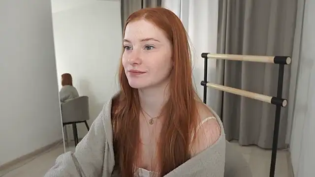 FiaMoor online show from 11/27/25, 05:52