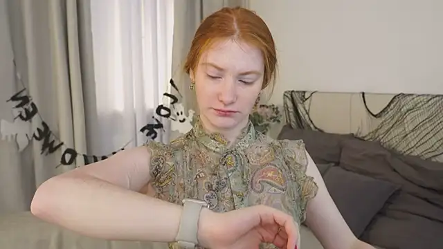 FiaMoor online show from 10/29/25, 06:23