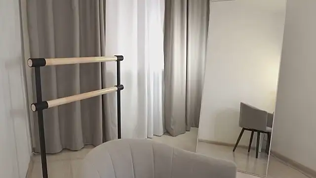 FiaMoor online show from 11/26/25, 09:42