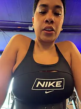 ninapetitew online show from 03/24/26, 05:57