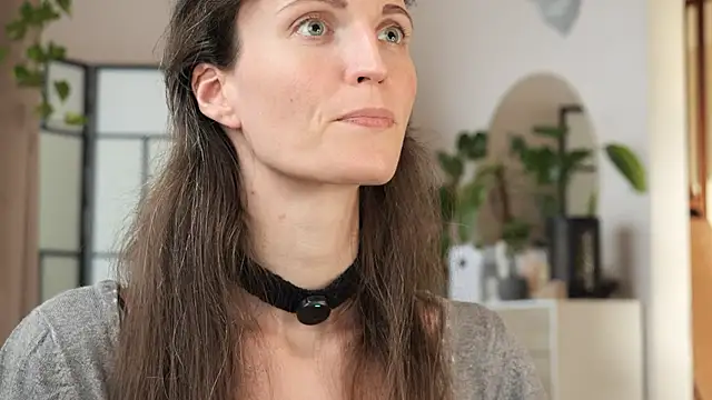 yulladao online show from 10/20/25, 04:18