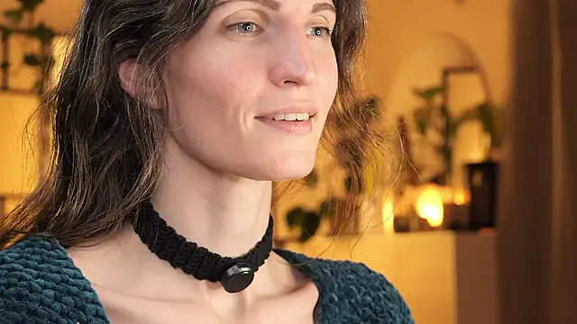 yulladao online show from 11/08/25, 06:22