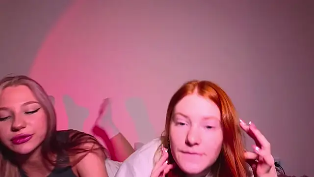 MiaKeler online show from 12/13/24, 10:02