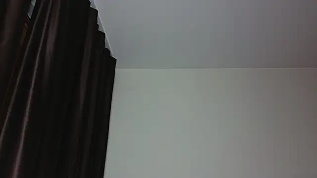 MiaKeler online show from 02/12/25, 09:43