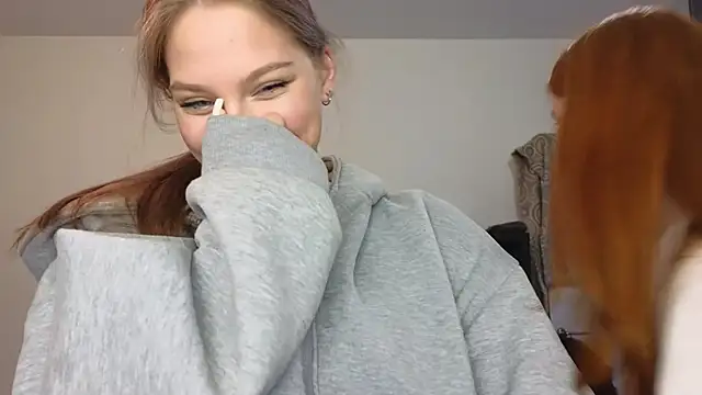 MiaKeler online show from 02/18/25, 05:53