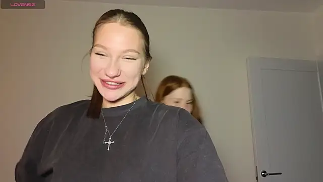 MiaKeler online show from 02/04/25, 07:55