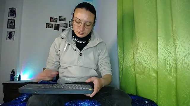 monkeywillwhite online show from 11/29/25, 02:44