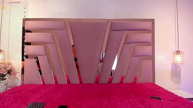 Jiggly   online show from 11/12/25, 10:57