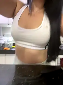 lupyta20 online show from 12/15/25, 01:06