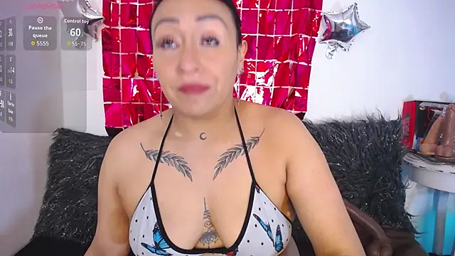 Snapshot of luna_sofia69 chatting on 09/23/25, 11:39 luna sofia69 online show from 09/23/25, 11:39