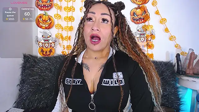Snapshot of luna_sofia69 chatting on 10/13/25, 12:18 luna sofia69 online show from 10/13/25, 12:18