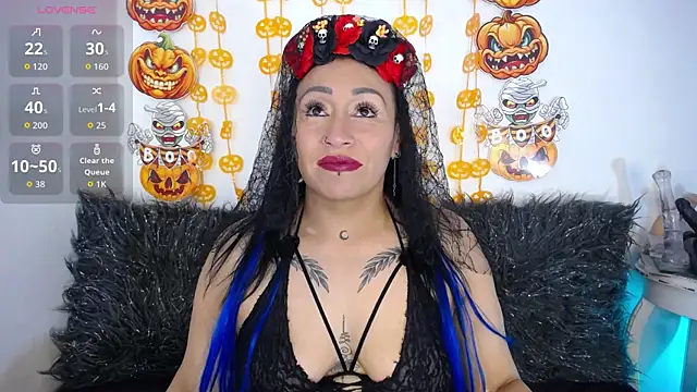 Snapshot of luna_sofia69 chatting on 10/06/25, 11:44 luna sofia69 online show from 10/06/25, 11:44