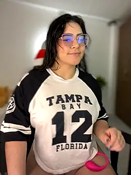 Lia flowers online show from 11/20/25, 01:17