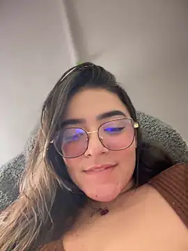 Snapshot of Lia_flowers chatting on 03/22/25, 01:11 Lia flowers online show from 03/22/25, 01:11