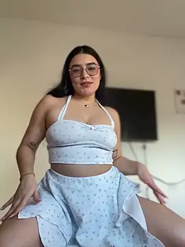 Snapshot of Lia_flowers chatting on 02/15/25, 10:21 Lia flowers online show from 02/15/25, 10:21