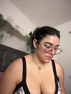 Snapshot of Lia_flowers chatting on 03/17/25, 11:02 Lia flowers online show from 03/17/25, 11:02