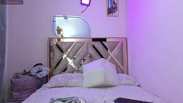 Mariana collins99 online show from 10/17/25, 04:27