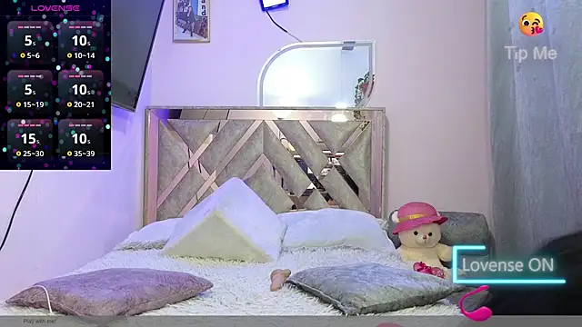 Mariana collins99 online show from 11/04/25, 03:32