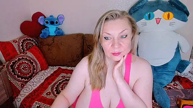 Snapshot of KerryBlareX chatting on 12/20/25, 10:18 KerryBlareX online show from 12/20/25, 10:18