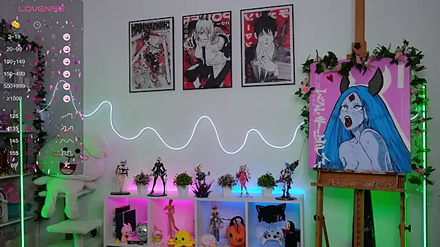 HolliWould  online show from 09/25/25, 05:41