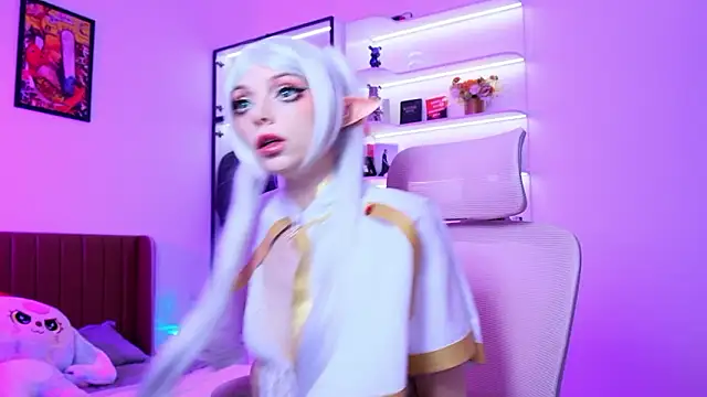 HolliWould  online show from 03/18/26, 11:16