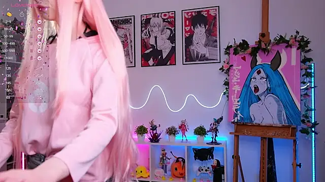 HolliWould  online show from 09/23/25, 06:04