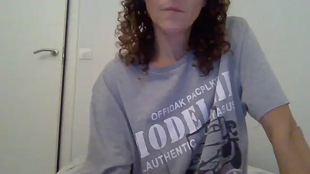 zorritasuperhot online show from 09/18/25, 10:24