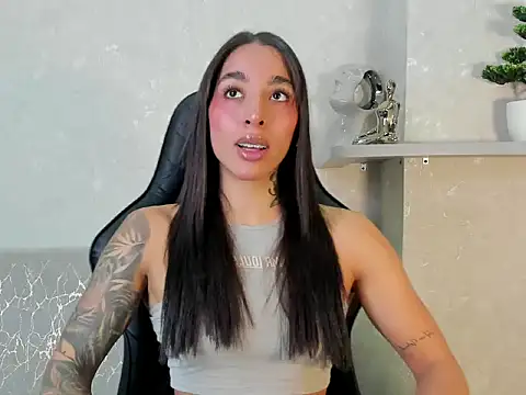 Snapshot of KAYLA_BATISTA chatting on 07/29/26, 12:10 KAYLA BATISTA online show from 07/29/26, 12:10