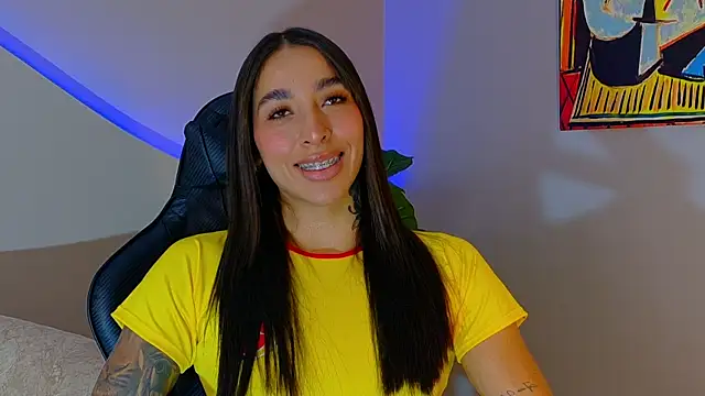 Snapshot of KAYLA_BATISTA chatting on 06/25/26, 11:10 KAYLA BATISTA online show from 06/25/26, 11:10