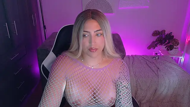 a belladanger online show from 04/12/26, 12:47