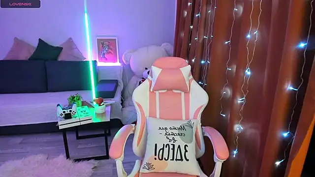 Queen baby online show from 12/18/25, 01:22