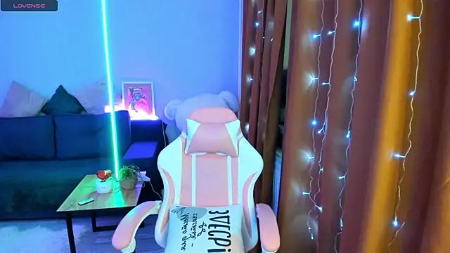 Queen baby online show from 12/22/25, 02:22