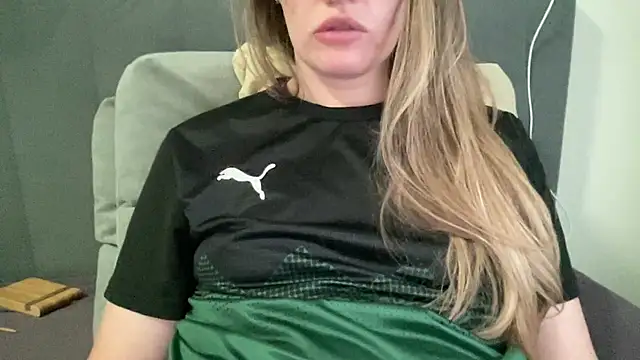 vanessa4you online show from 10/03/25, 04:14