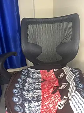 sweetestval online show from 11/18/25, 11:02